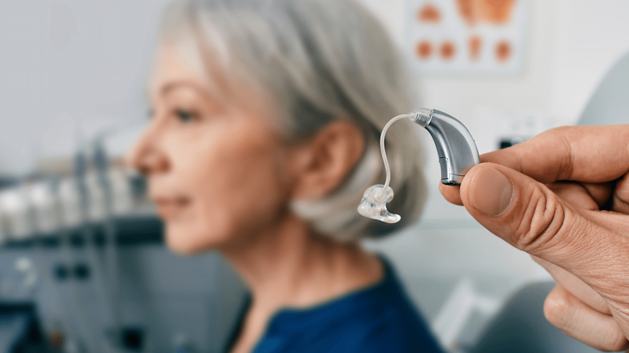 appareil auditif : différents modèles d'appareils auditifs modernes